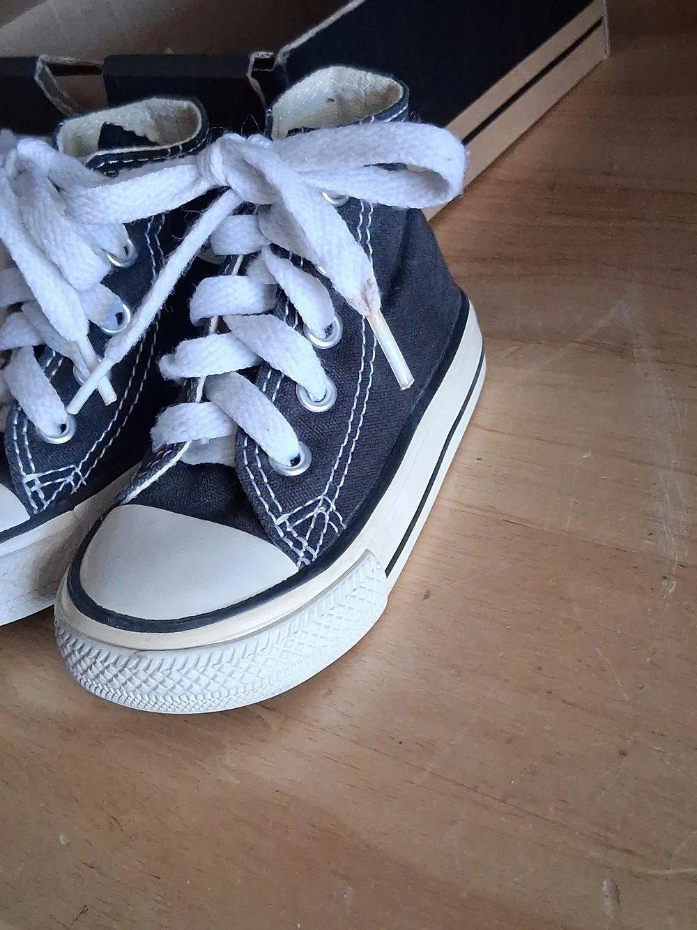Converse Allstars Hightops Infant Sneakers 4 Black